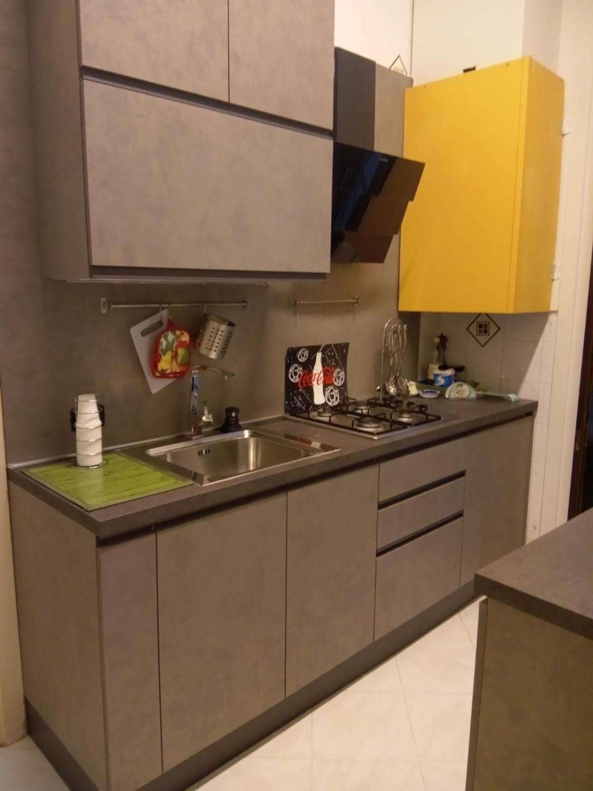Bross Apartament 萨莱诺 外观 照片